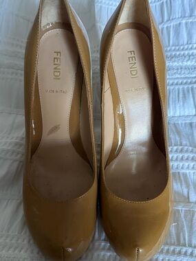 Fendi Patent Leather Round-Toe Pumps in Camel
No box or dust bags
